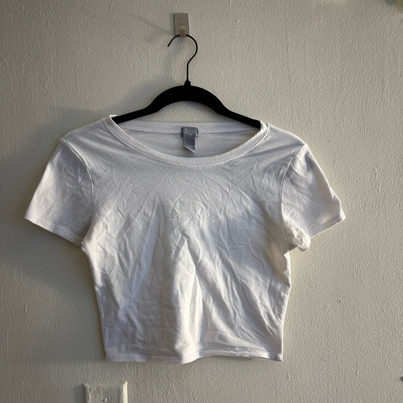 tilly's white baby tee (size M) - Picture 1 of 4